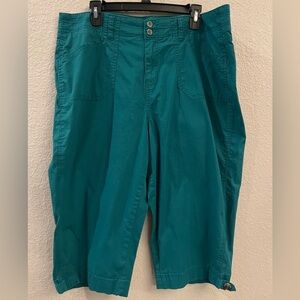 Sonoma Teal Women's Capri Pants